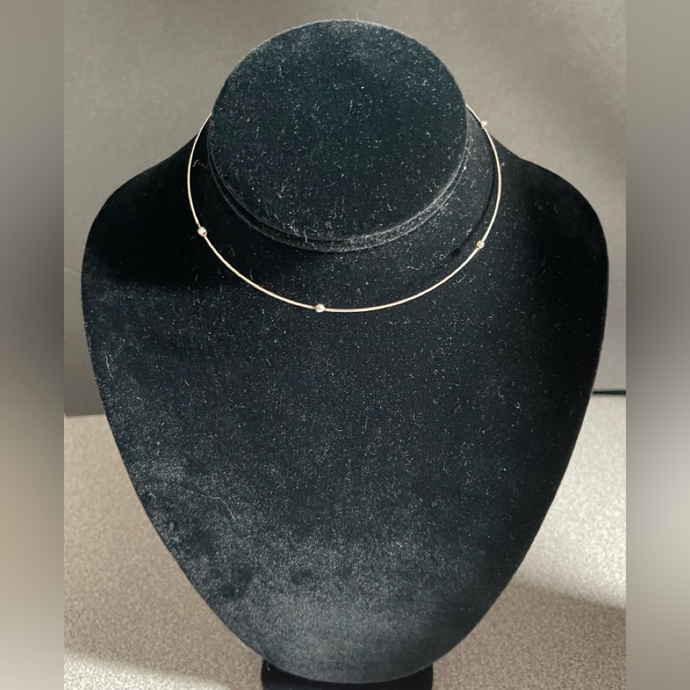Silver Toned Wire Choker Necklace